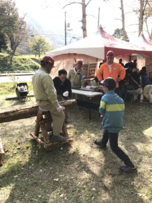 丸太切体験