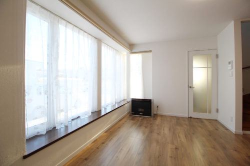 リビング レース