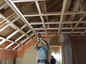 天井ブローイング