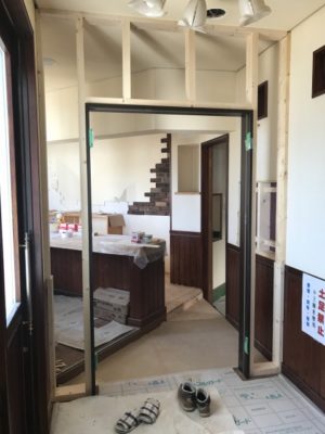 リフォーム工事　建具枠取付